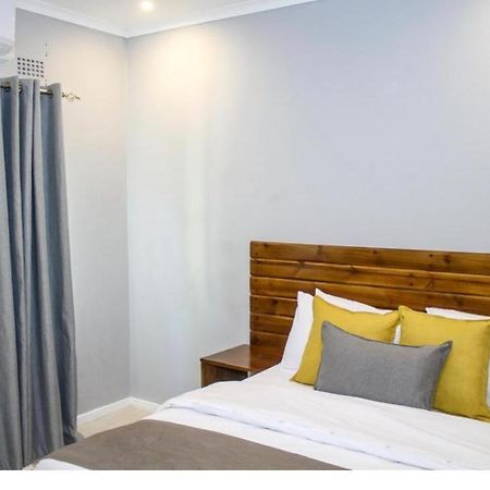 Thito Manor Apartment Maun Exterior photo