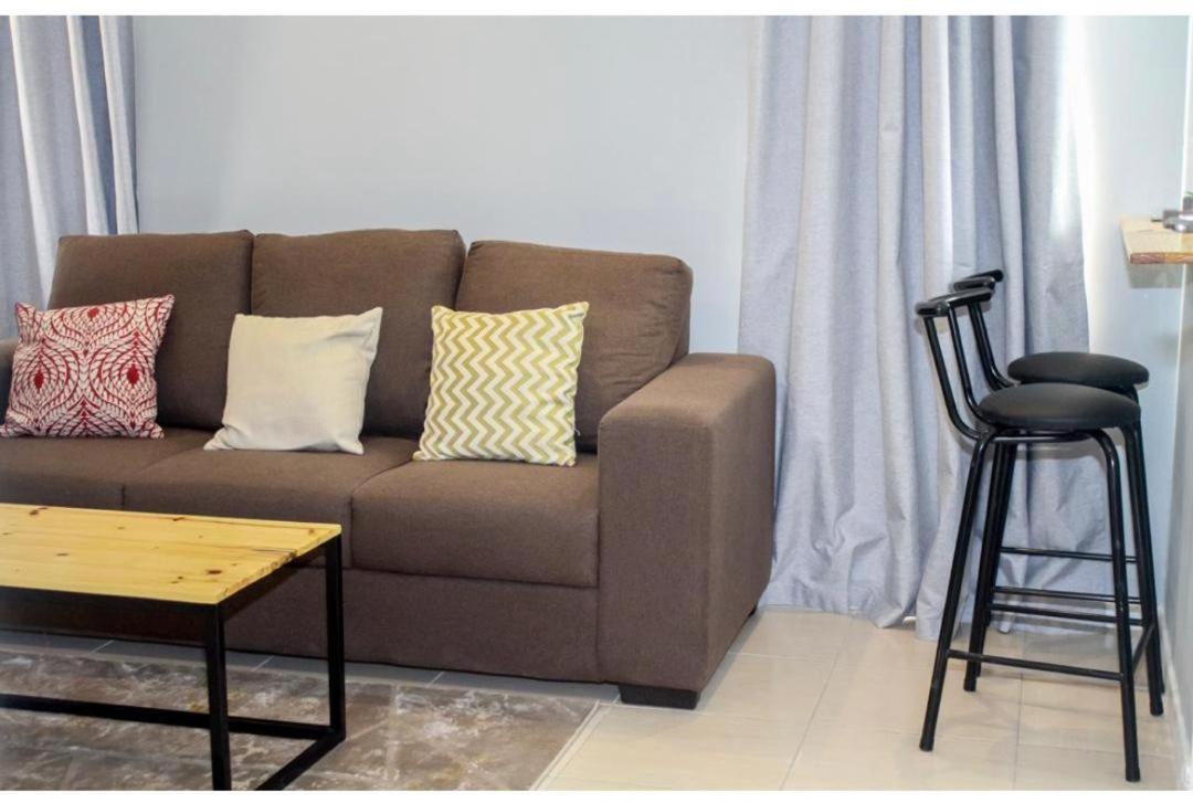 Thito Manor Apartment Maun Exterior photo