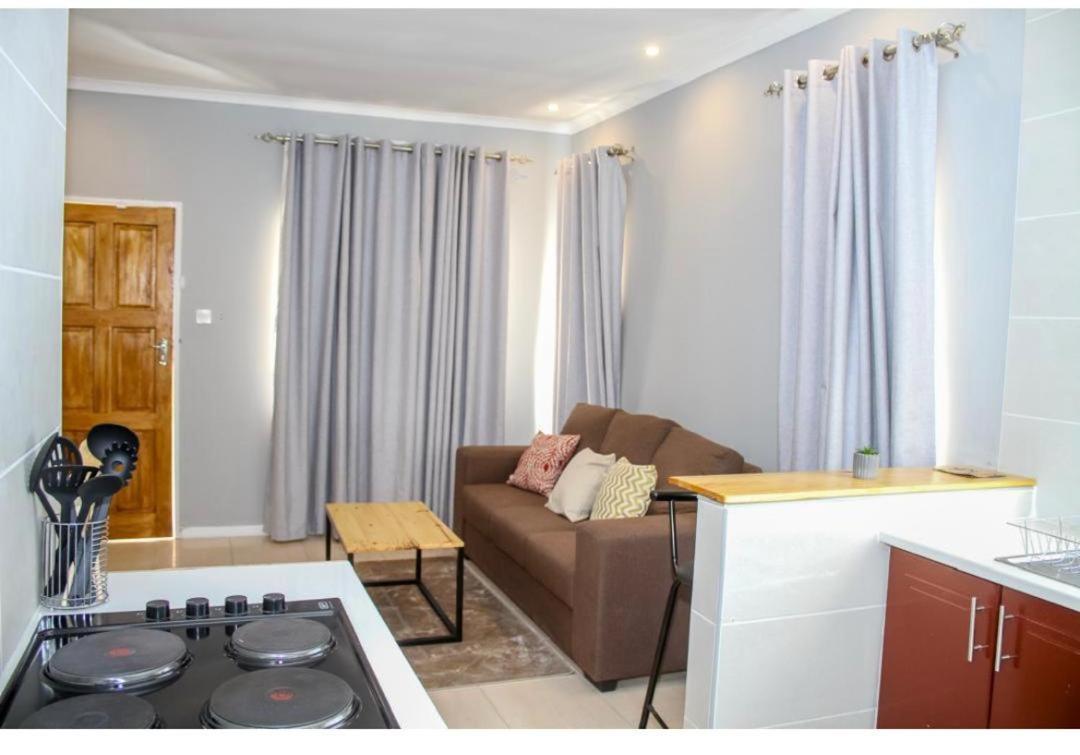 Thito Manor Apartment Maun Exterior photo